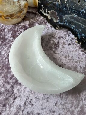 Selenite moon bowl SMB05